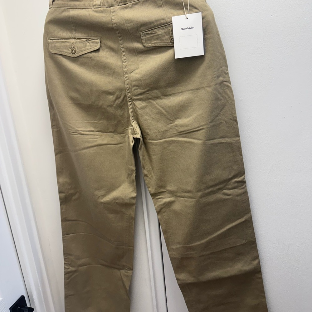 Men's Straight-Fit Chinos in Khaki - Classic Everyday Pants